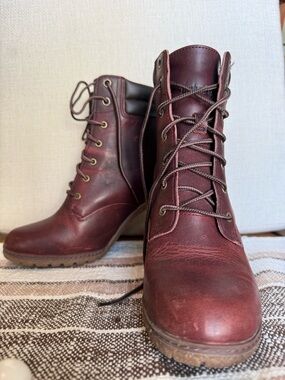 Timberland Burgundy Leather Lace-Up Ankle Boots